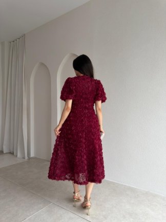 CUTE Kabartma Gül Desenli Midi Elbise 1807 - Bordo - 3