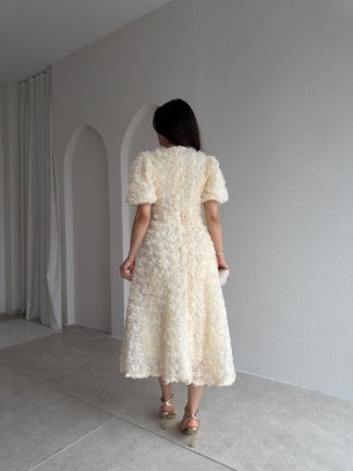 CUTE Kabartma Gül Desenli Midi Elbise 1807 - Krem Rengi - 3