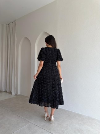 CUTE Kabartma Gül Desenli Midi Elbise 1807 - Siyah - 3