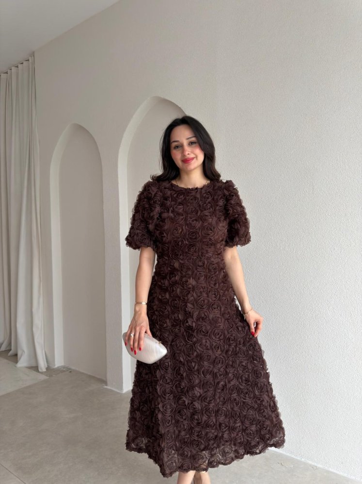 CUTE Kabartma Gül Desenli Midi Elbise 1807 - Acı Kahve - Mooi Butik