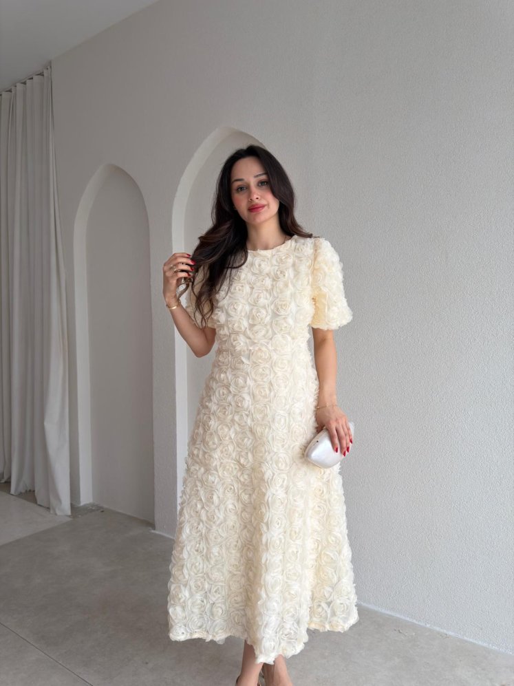 CUTE Kabartma Gül Desenli Midi Elbise 1807 - Krem Rengi - Mooi Butik