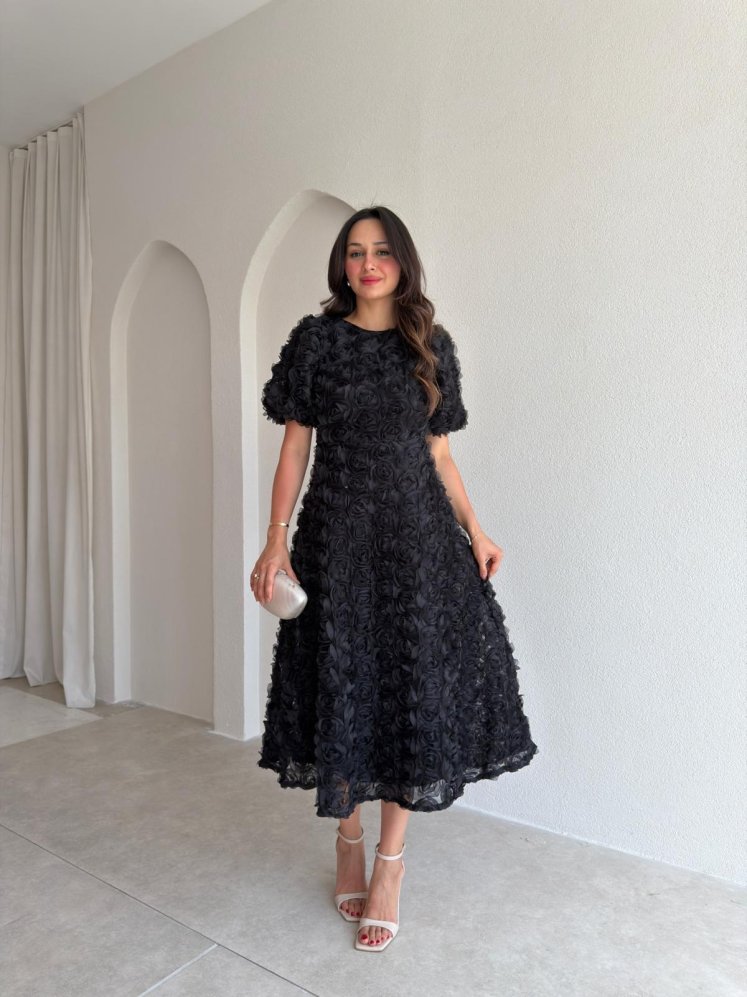 CUTE Kabartma Gül Desenli Midi Elbise 1807 - Siyah - Mooi Butik