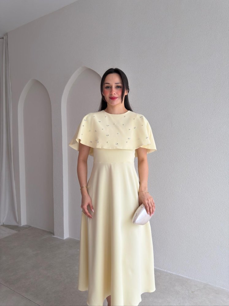  TATE Taşlı Pelerinli Midi Elbise 4387 - Sarı - Mooi Butik