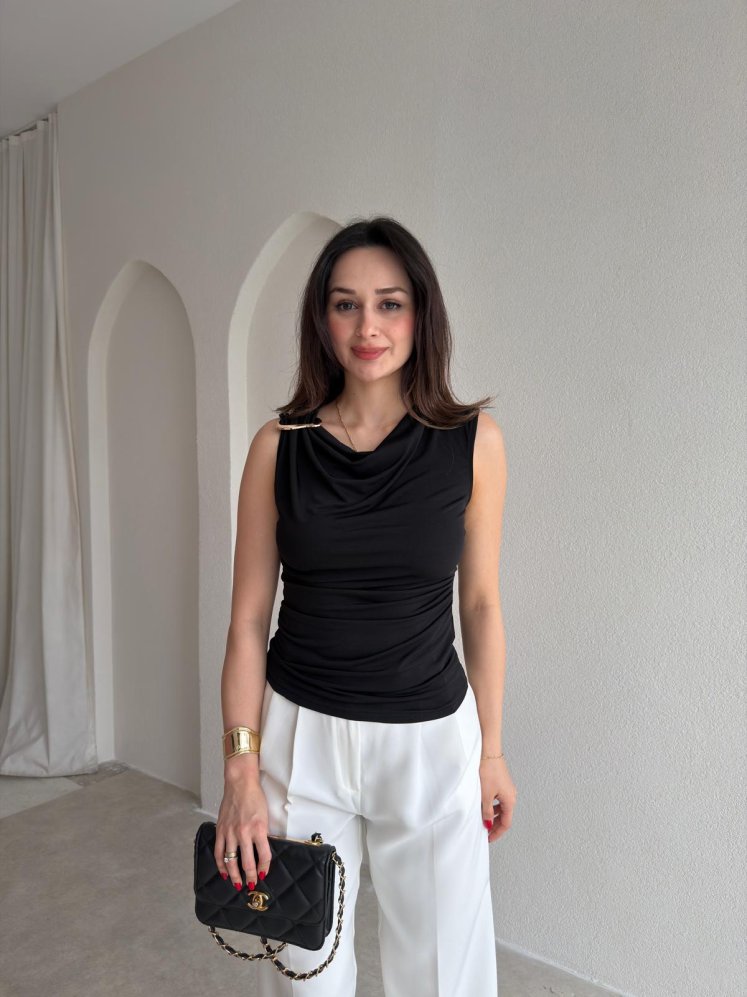 VİSTA Broş Detaylı Bluz 5451 - Siyah - Mooi Butik